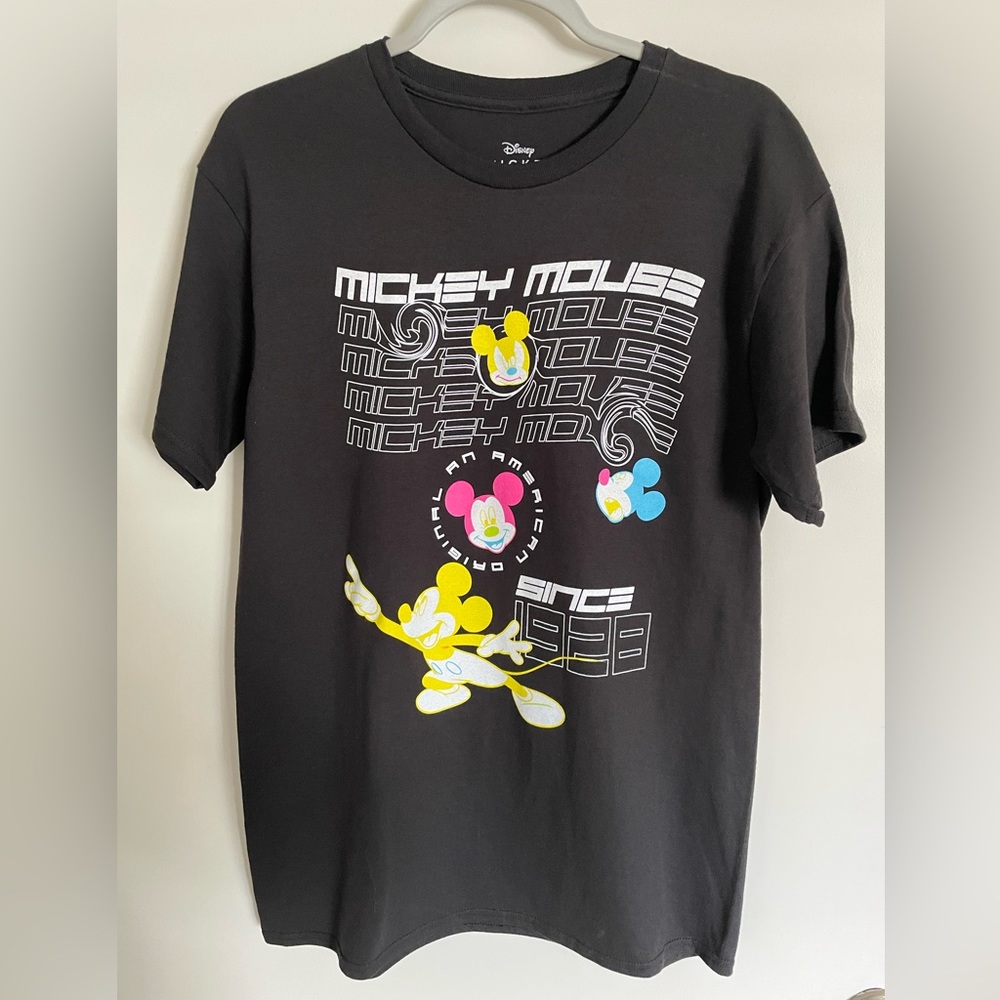 Mickey Mouse t shirt size M